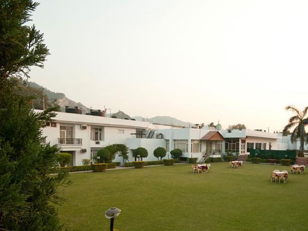 Black Mango Resort Kala Amb Exterior photo